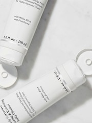 Kiehls Clearly Corrective™ Brightening & Exfoliating Daily Cleanser 150ml - Image 2 of 2