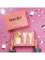 Marc Jacobs Daisy So Fresh Eau de Toilette 75ml, Body Lotion 75ml & Shower Gel 75ml Gift Set (Worth £111) - Image 3 of 5
