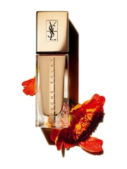 Yves Saint Laurent Touche Éclat Le Teint Foundation SPF22 - Image 3 of 5