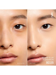 Yves Saint Laurent Touche Éclat Le Teint Foundation SPF22 - Image 3 of 5