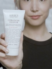 Kiehls Ultra Facial Cleanser 150ml - Image 2 of 2