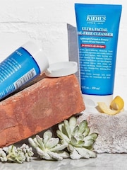 Kiehls Ultra Facial Oil-Free Cleanser 150ml - Image 4 of 5