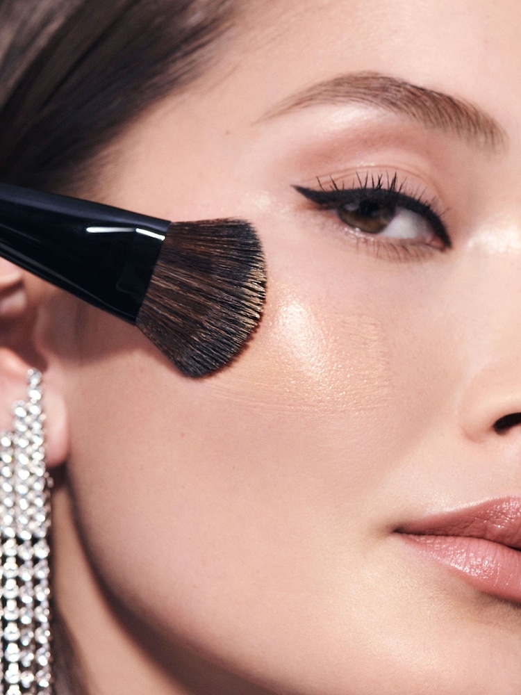 Bobbi Brown Soft Focus Foundation Brush - Image 2 of 2