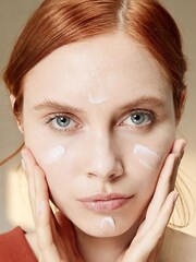 Origins Ginzing™ Ultra Hydrating Energy-Boosting Gel Moisturiser 50ml - Image 4 of 5