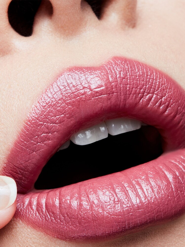 MAC Amplified Crème Lipstick - Image 5 of 5
