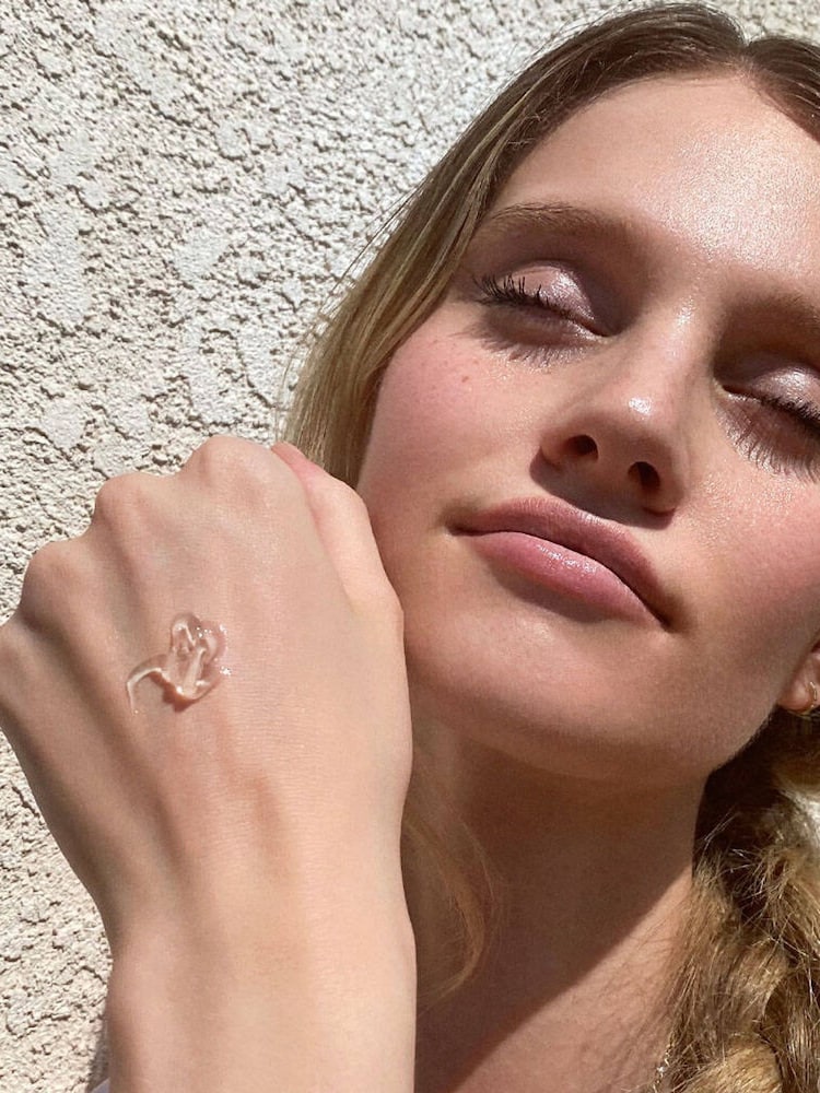 Urban Decay All Nighter Glowy Primer - Image 2 of 3