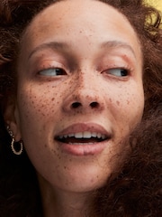 MAC Studio Radiance Face and Body Radiant Sheer Foundation - Image 3 of 5