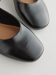 Black Standard/Wide Fit Forever Comfort® Round Toe Mary Jane Shoes - Image 7 of 9
