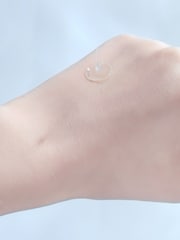 Estée Lauder Soft Clean Infusion - Hydrating Essence Lotion with Amino Acid + Waterlily 400ml - Image 3 of 5