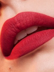 Estée Lauder Pure Whipped Matte Lip Colour - Image 4 of 4