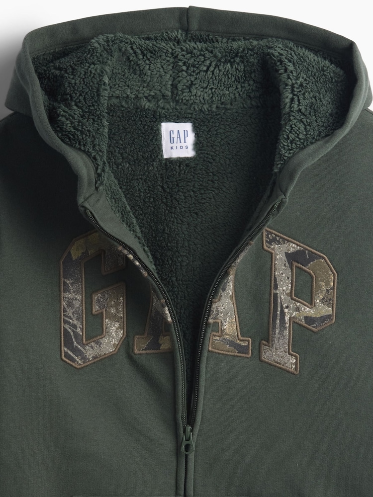 Tarnmuster, Grün - Gap Sherpa-Lined Zip-Up Hoodie (4-13yrs) - Bild 2 von 2 Tarnmuster, Grün - Gap Sherpa-Lined Zip-Up Hoodie (4-13yrs) - Bild 2 von 2