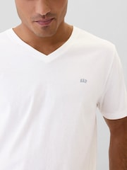 Gap White EverydaySoft Mini-Logo V-Neck T-Shirt - Image 4 of 4