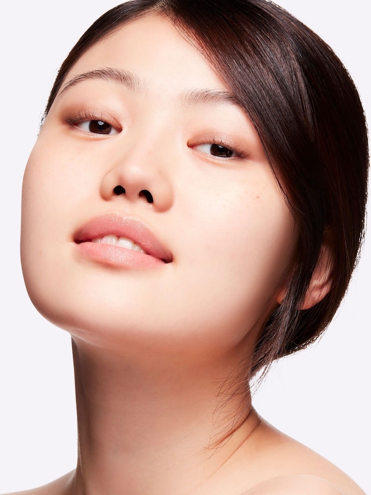 MAC Studio Radiance Moisturising + Illuminating Silky Primer - Image 5 of 5
