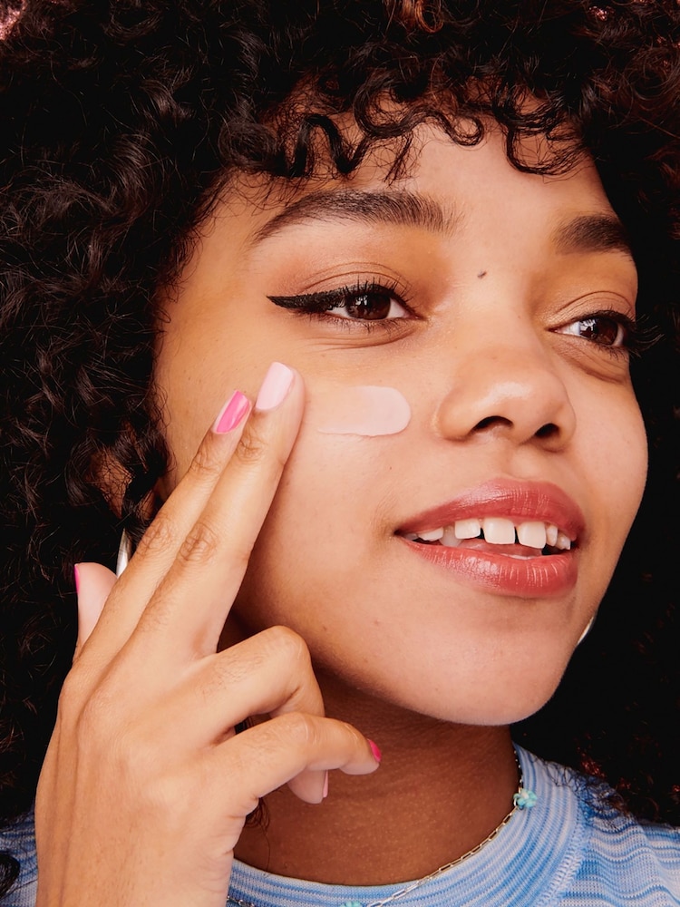 Benefit The POREfessional Lite Primer Full Size - Image 2 of 5