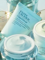 Estée Lauder DayWear Sheer Tint Multi-Protection Anti-Oxidant Moisturiser SPF15 50ml - Image 4 of 4