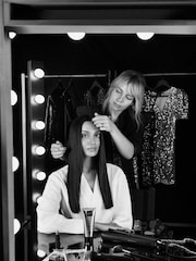 ghd Straight On Straight and Smooth Spray (120ml) - Image 3 of 4
