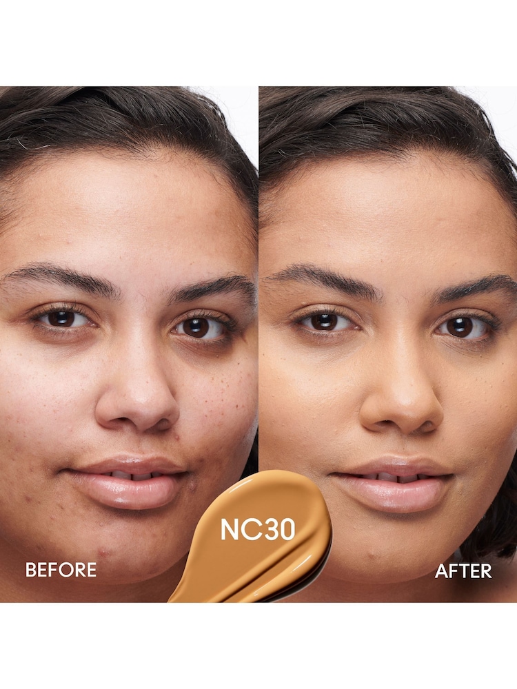 MAC Studio Radiance 24Hr Luminous Lift Concealer - Image 2 of 5 MAC Studio Radiance 24Hr Luminous Lift Concealer - Image 2 of 5