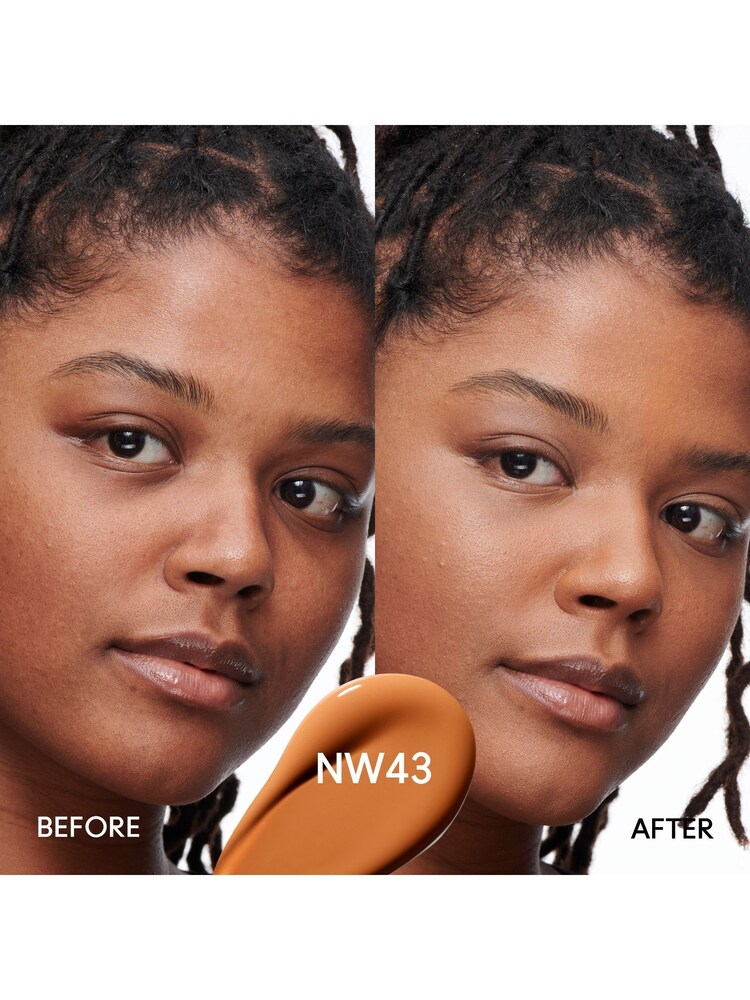 MAC Studio Radiance 24Hr Luminous Lift Concealer - Image 2 of 5 MAC Studio Radiance 24Hr Luminous Lift Concealer - Image 2 of 5