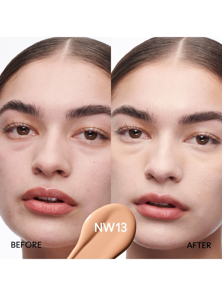 MAC Studio Radiance 24Hr Luminous Lift Concealer - Image 2 of 5 MAC Studio Radiance 24Hr Luminous Lift Concealer - Image 2 of 5