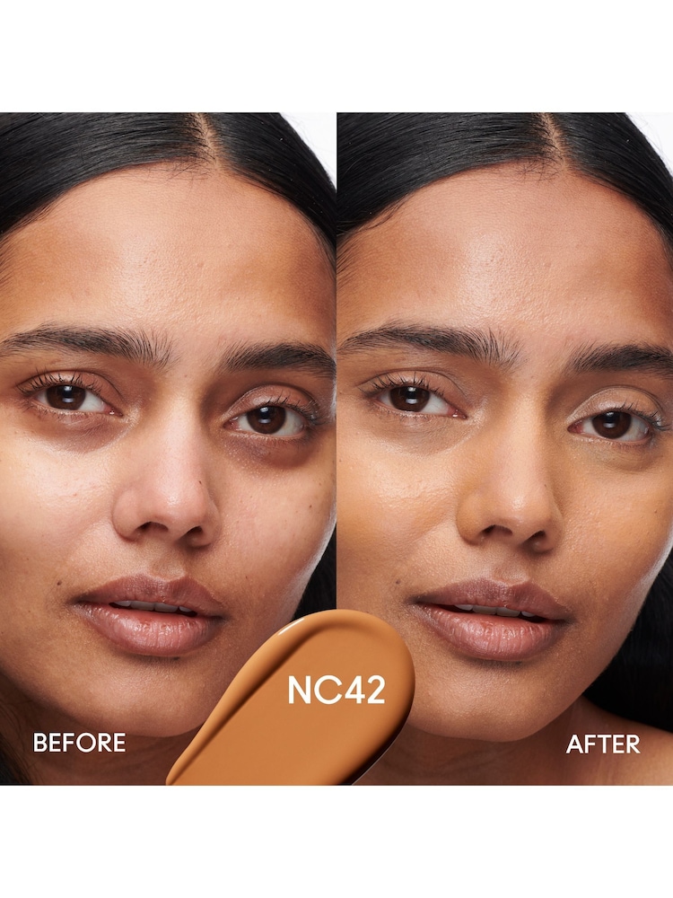 MAC Studio Radiance 24Hr Luminous Lift Concealer - Image 2 of 5 MAC Studio Radiance 24Hr Luminous Lift Concealer - Image 2 of 5