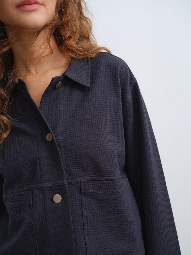 Antraciet - Seer Sucker Button Through Lightweight Jacket - Image 4 of 5