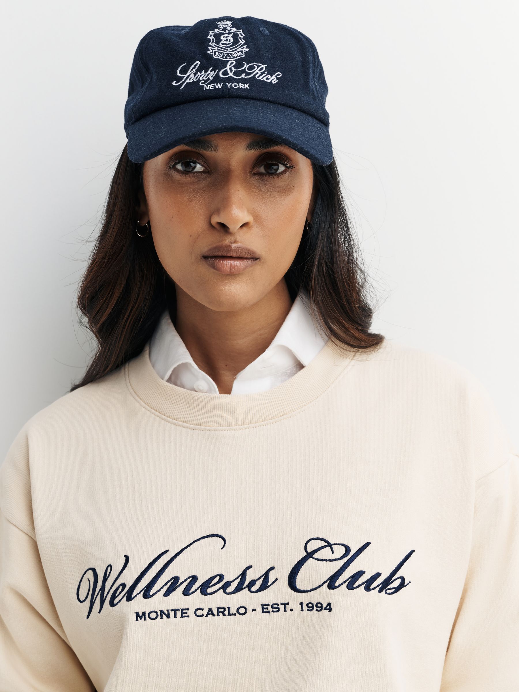 Satın al Sporty & Rich Wellness Club MC İşlemeli Bisiklet Yaka