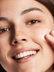 Clinique Dramatically Different Moisturising Gel In Tube 50ml - Image 3 of 9