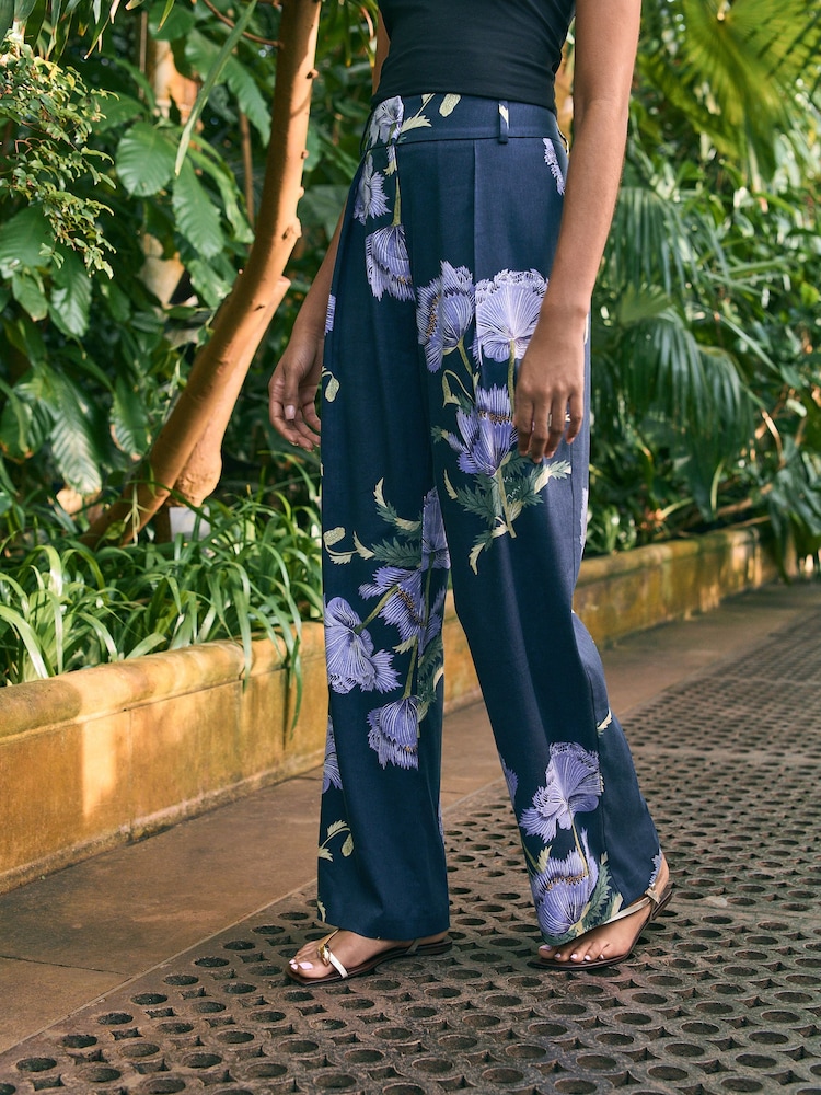 Темно-синий с цветочным узором - Kew Gardens Wide Leg Trousers with Linen - Image 2 of 4