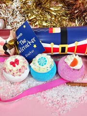 Bomb Cosmetics Nutcracker Bath And Body Cracker - Image 4 of 4