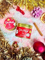 Bomb Cosmetics Sleighing It Candle - Image 2 of 3