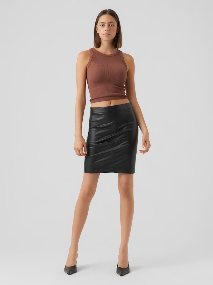 VERO MODA Mini Faux Leather Seam Detail Skirt - Bild 2 von 4 VERO MODA Mini Faux Leather Seam Detail Skirt - Bild 2 von 4