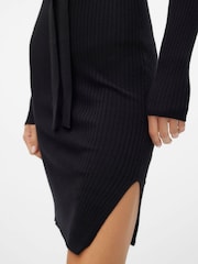 VERO MODA Black Long Sleeve V-Neck Belted Rib Dress - Image 4 of 7