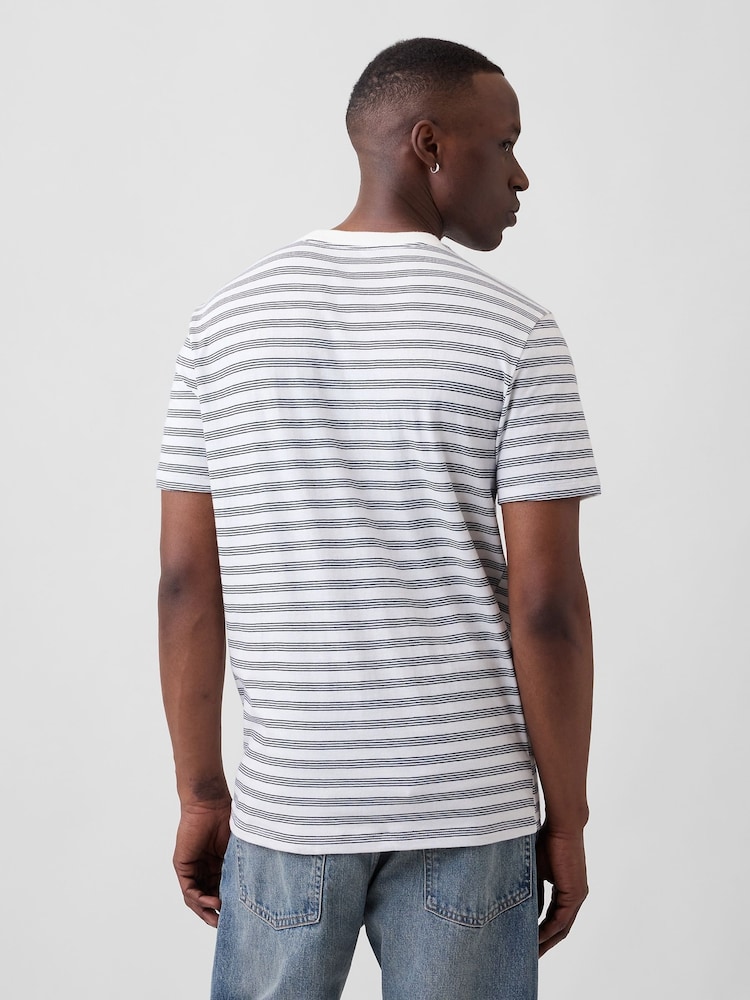 Gap White/Black EverydaySoft Stripe Crew Neck T-Shirt - Image 2 of 5 Gap White/Black EverydaySoft Stripe Crew Neck T-Shirt - Image 2 of 5