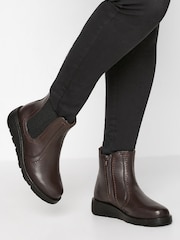 Yours Curve Brown Extra Wide Fit Extra Wide Fit Wedge Chelsea Boots - Image 8 of 8