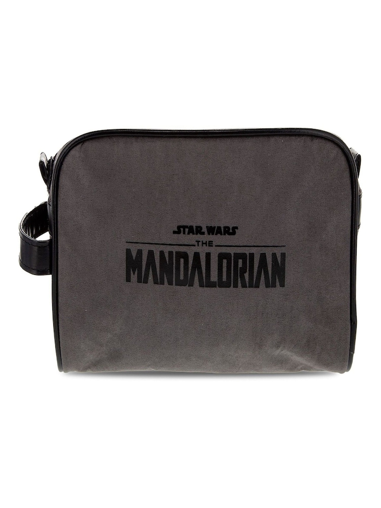 Mad Beauty Mandalorian Bounty Hunter Wash Bag Set - Image 2 of 4
