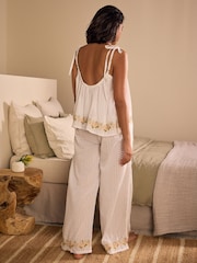 B by Ted Baker 100% Cotton Embroidery White Pyjamas - Bild 3 von 6