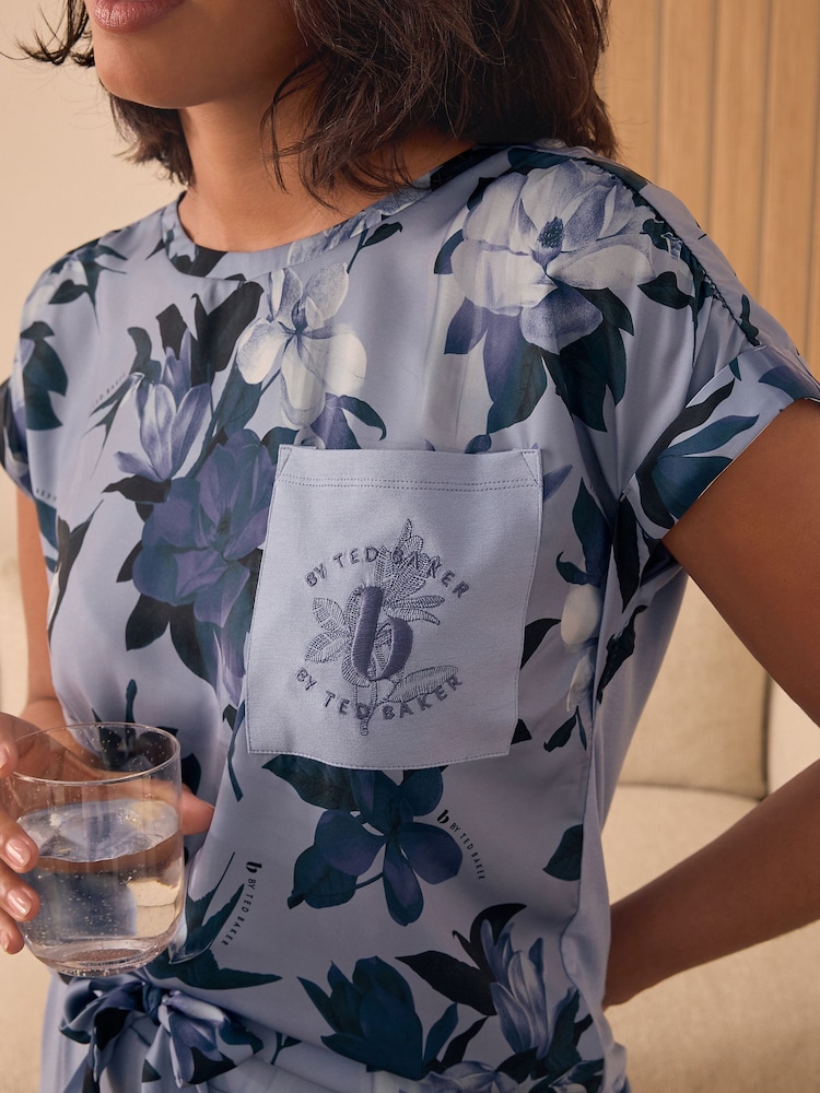 B by Ted Baker – Pyjama aus Satinmix mit blauem Blumenmuster - Bild 6 von 6