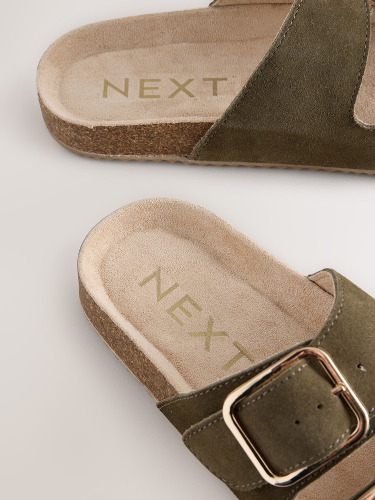 Khakigrün - Slipper mit Schnalle aus Wildleder - Bild 9 von 9 Khakigrün - Slipper mit Schnalle aus Wildleder - Bild 9 von 9