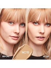 MAC Studio Fix Fluid Broad Spectrum Foundation SPF15 30ml - Image 3 of 5