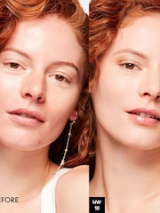 MAC Studio Fix Powder Plus Foundation - Image 4 of 5
