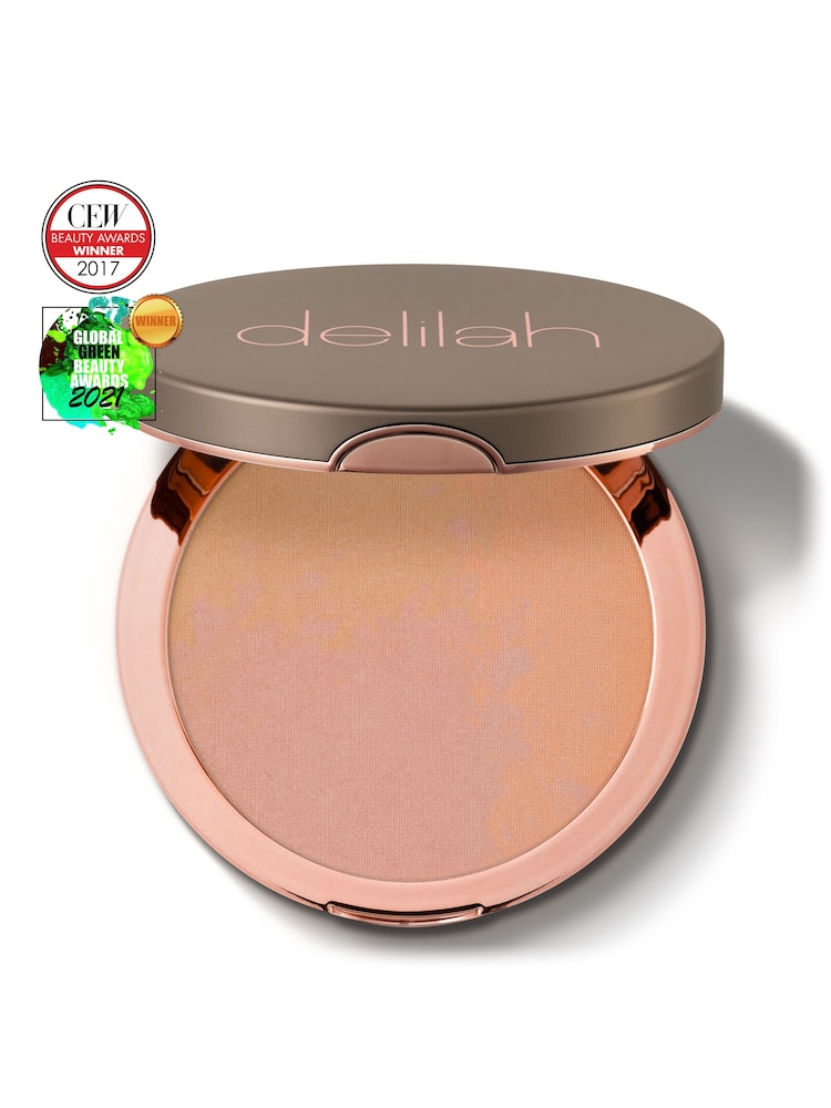 Delilah Pure Light Illuminating Powder - Image 4 of 4 Delilah Pure Light Illuminating Powder - Image 4 of 4