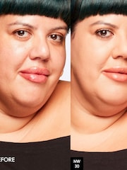 MAC Studio Fix Powder Plus Foundation - Image 4 of 5