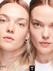 MAC Studio Fix 24-Hour Smooth Wear Concealer - Image 3 of 4
