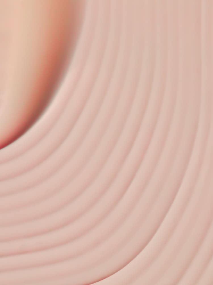 Omorovicza Queen Serum 30ml - Image 2 of 5