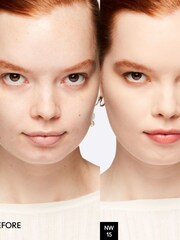 MAC Studio Fix Powder Plus Foundation - Image 4 of 5