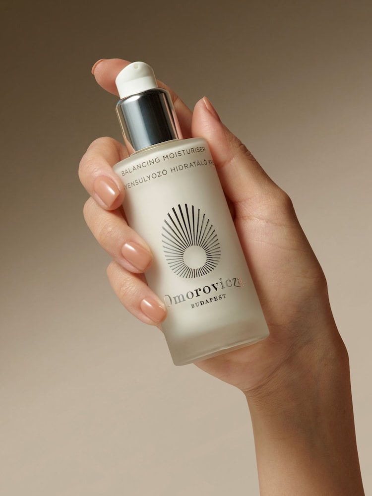 Omorovicza Balancing Moisturiser 50ml - Image 4 of 4