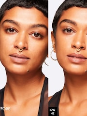 MAC Studio Fix 24-Hour Smooth Wear Concealer - Image 3 of 4
