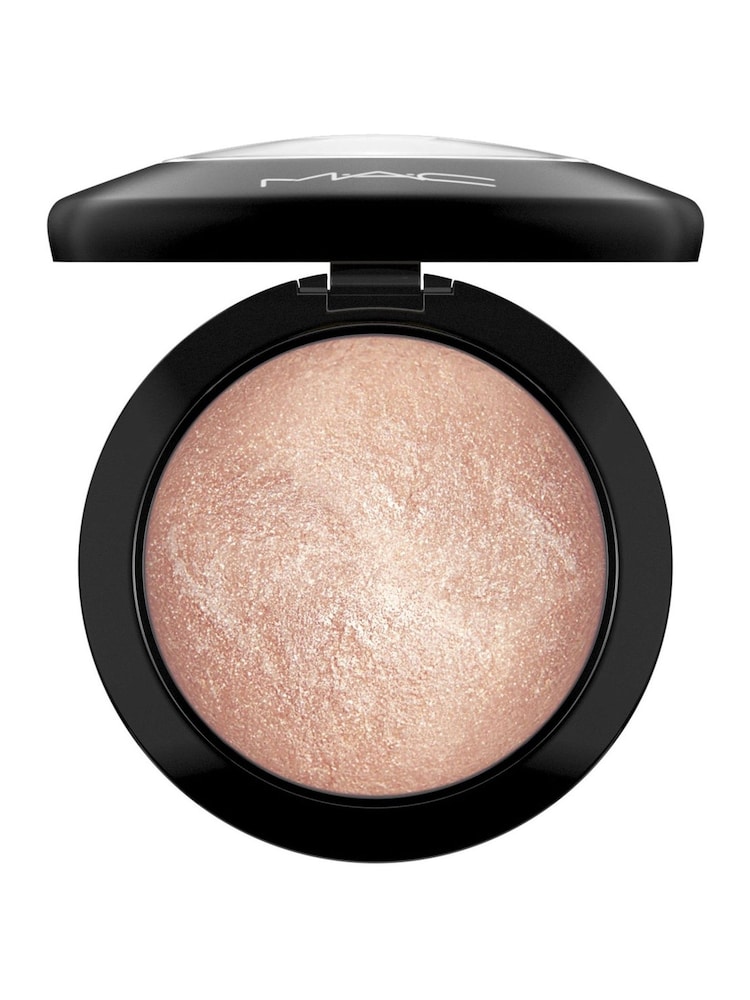 MAC Mineralize Skinfinish Face Powder - Image 2 of 5