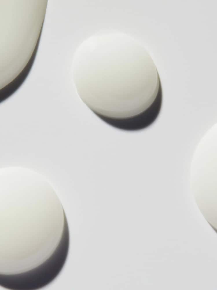 Omorovicza Even Tone Serum 30ml - Image 2 of 5