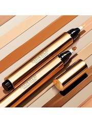 Yves Saint Laurent Touche Éclat Illuminating Concealer Pen - Image 4 of 5